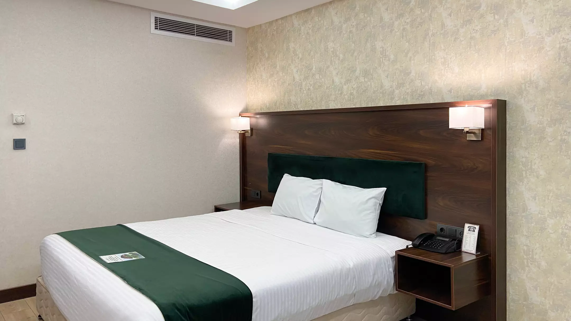 Alibaba https://cdn.alibaba.ir/ostorage/hotel-accommodation-images/67029584f6ad7f9b8fab082e_d8adeb47-4ade-4eed-9d1d-4e062e571ad5_دبل (4).webp